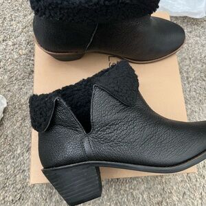 Kelsi Dagger Black Leather Ankle Boots with Shearling Cuff